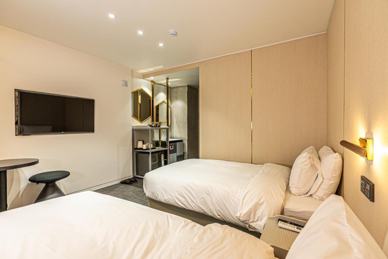 Hotel The Grang 西归浦市 外观 照片