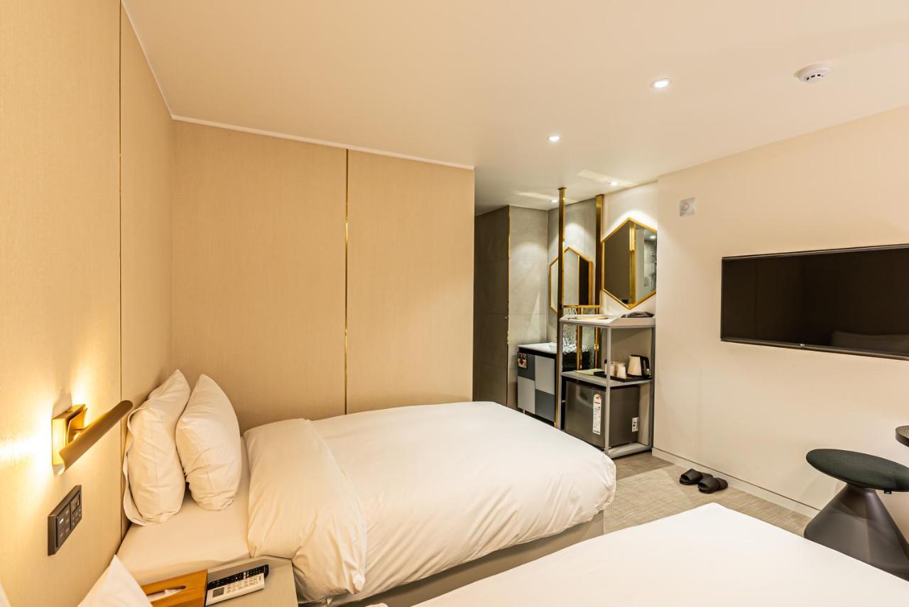 Hotel The Grang 西归浦市 外观 照片