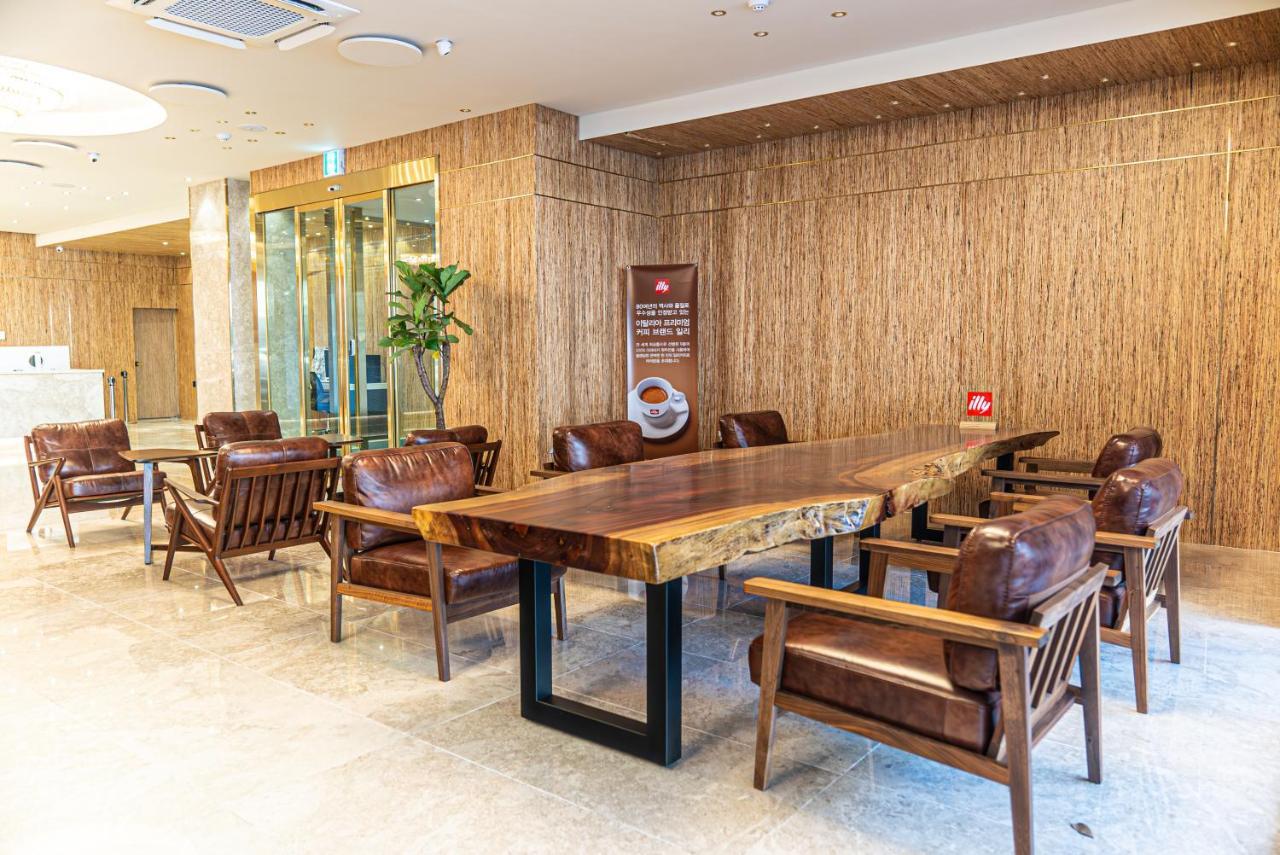 Hotel The Grang 西归浦市 外观 照片