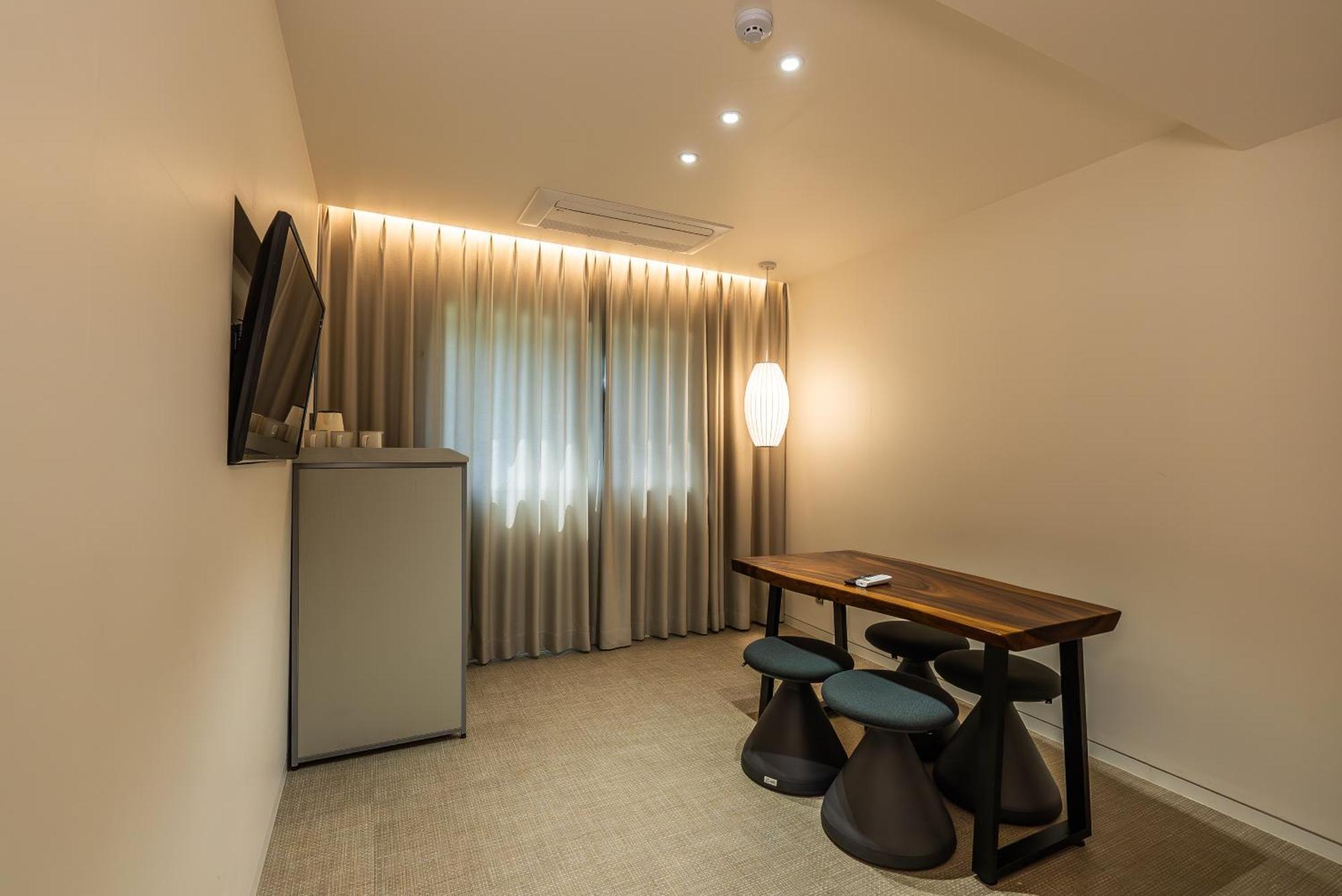 Hotel The Grang 西归浦市 外观 照片