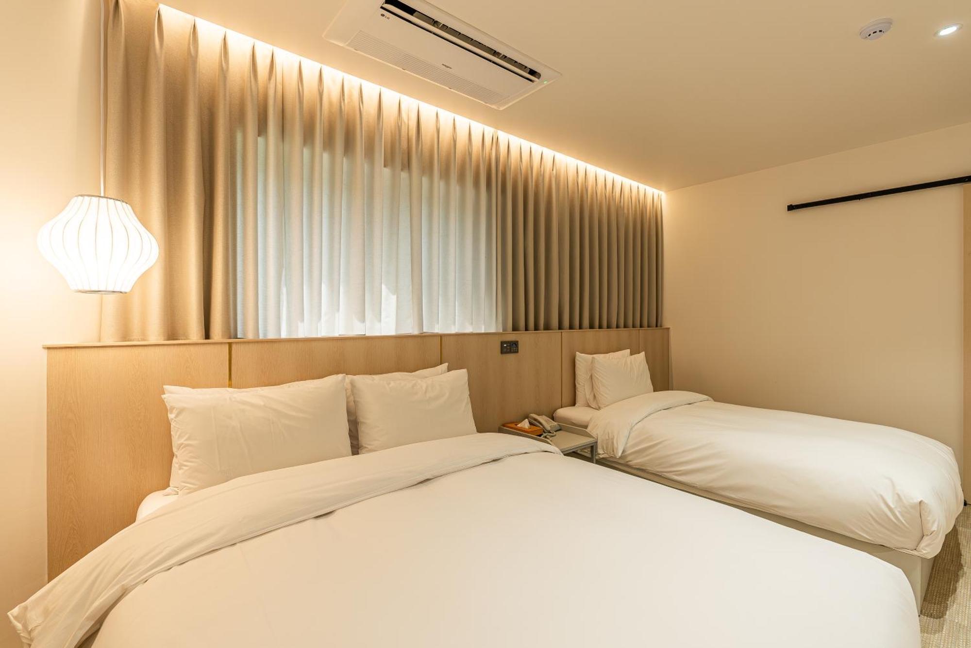 Hotel The Grang 西归浦市 外观 照片