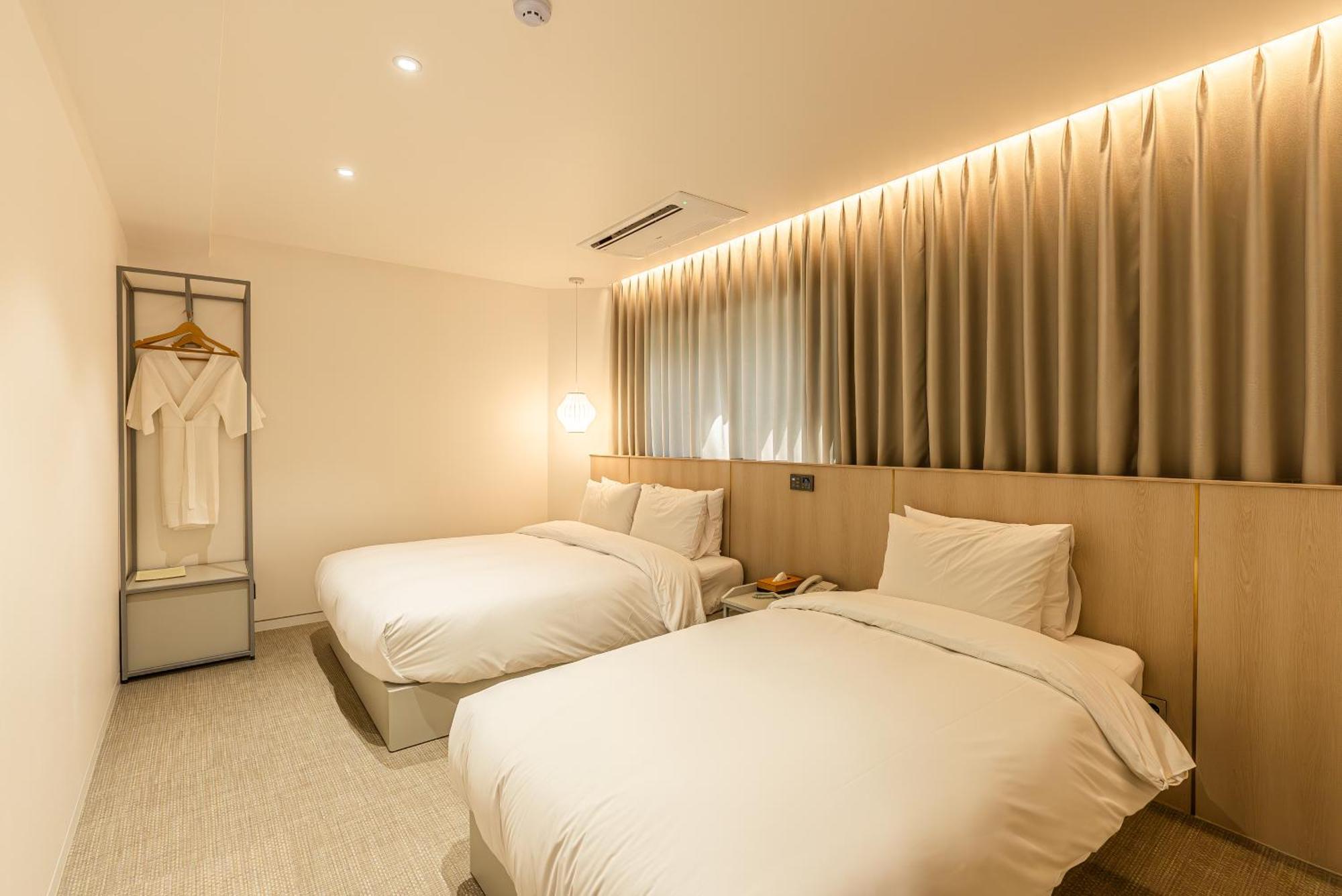 Hotel The Grang 西归浦市 外观 照片