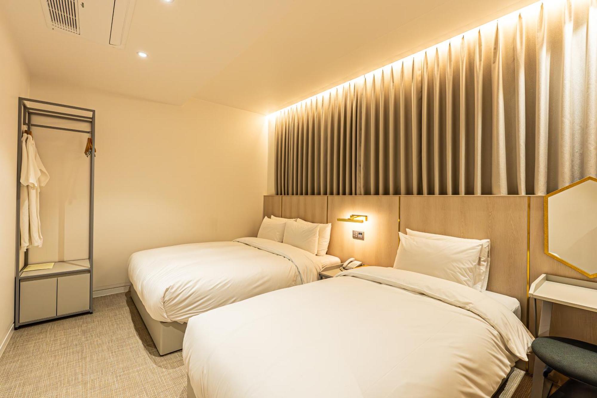 Hotel The Grang 西归浦市 外观 照片
